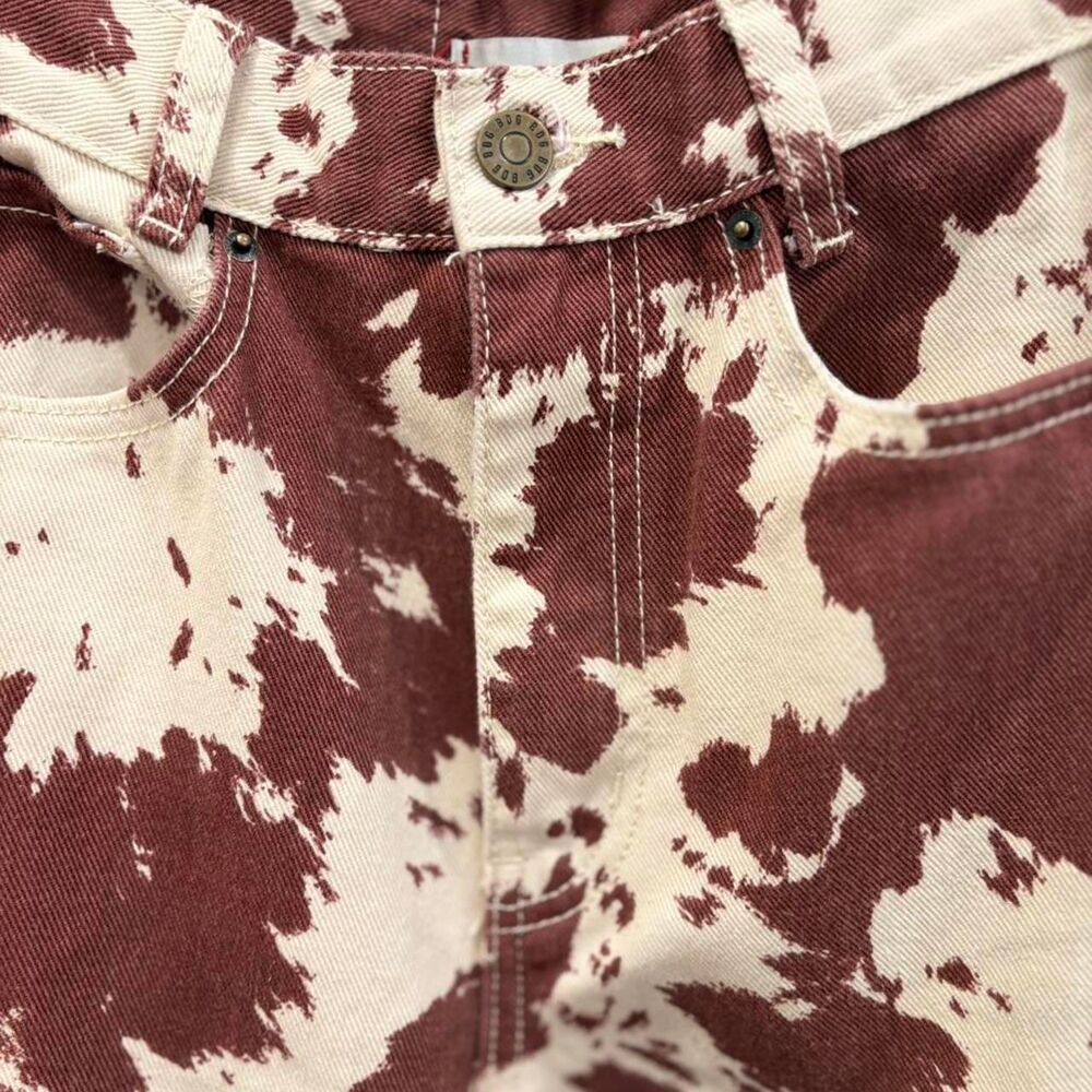 BDG Urban Outfitters Cow Print Jeans Size 24 Western Indie - Picture 2 of 7